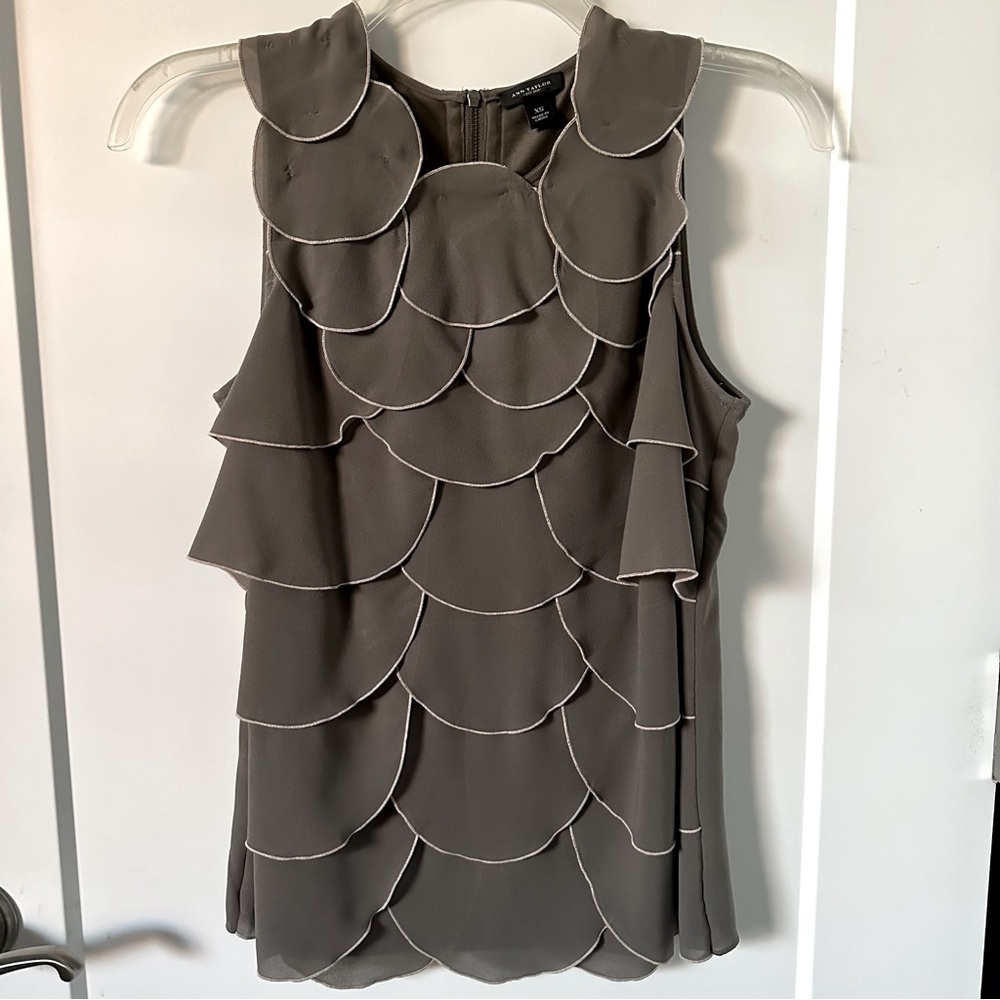 Ann Taylor Petal Top Sleeveless Blouse Grey Brown Charcoal